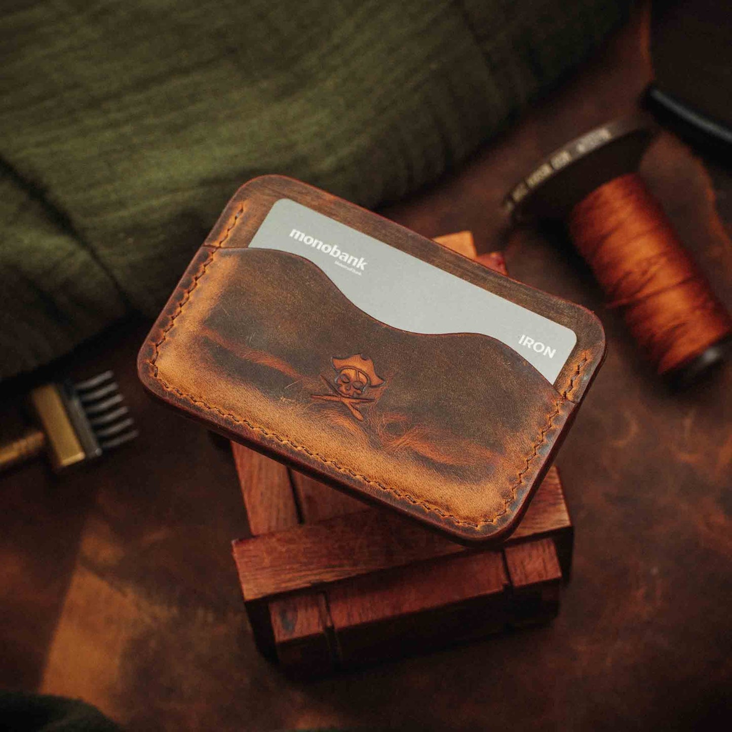 Minimalist Wallet - Drunken Boatswain v2 | Slim Leather | EDC